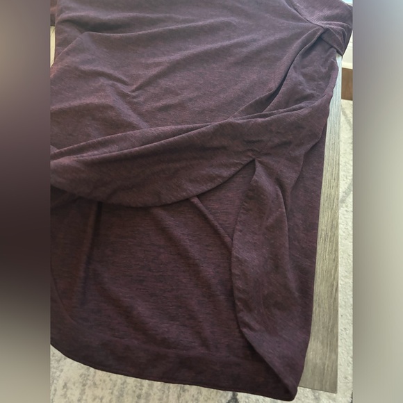 Athleta Pullover Hoodie Burgundy Womens Small Thumb Holes No Drawstring Athletic - Picture 7 of 14